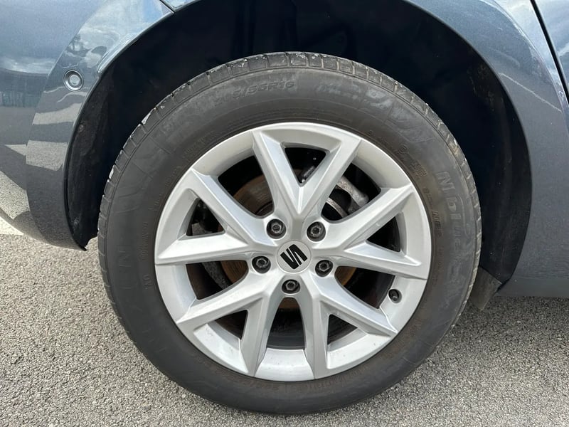 Photo de la voiture SEAT LEON 2.0 TDI 115 BVM6 Business
