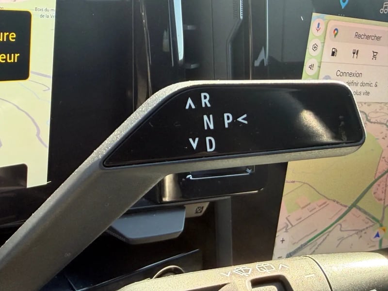 Photo de la voiture RENAULT ESPACE VI E-Tech hybrid 200 Techno