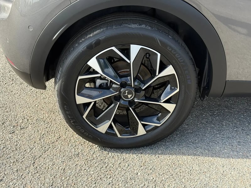 Photo de la voiture DS DS 3 ELECTRIQUE E-Tense Rivoli