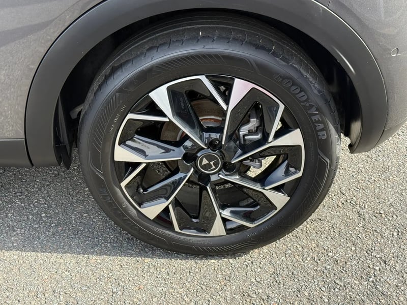 Photo de la voiture DS DS 3 ELECTRIQUE E-Tense Rivoli
