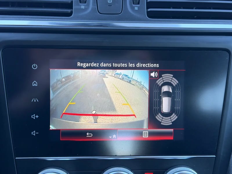 Photo de la voiture RENAULT KADJAR Blue dCi 115 EDC Techno