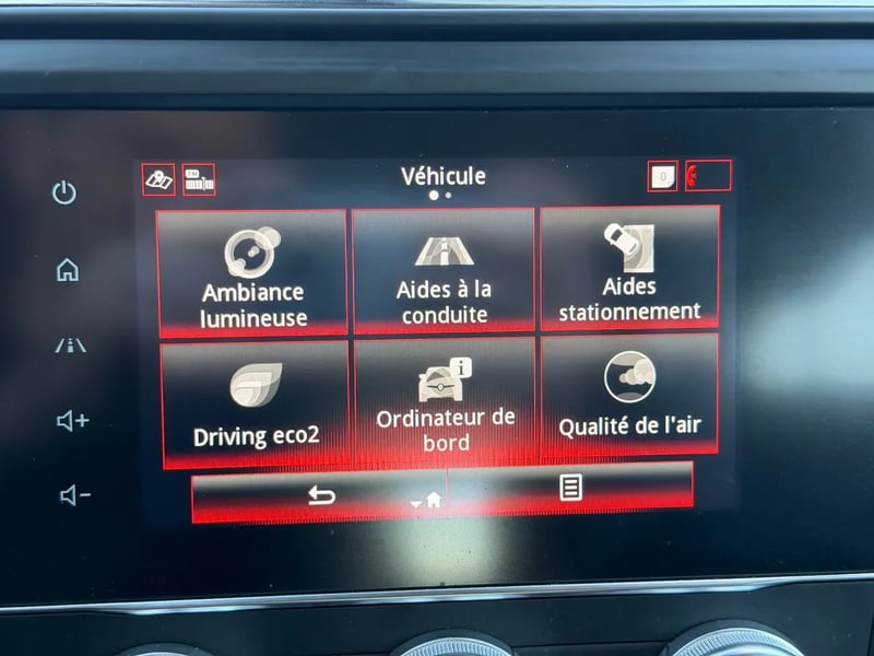 Photo de la voiture RENAULT KADJAR Blue dCi 115 EDC Techno