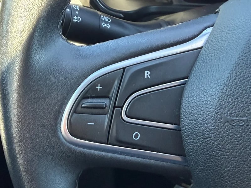 Photo de la voiture RENAULT KADJAR Blue dCi 115 EDC Techno