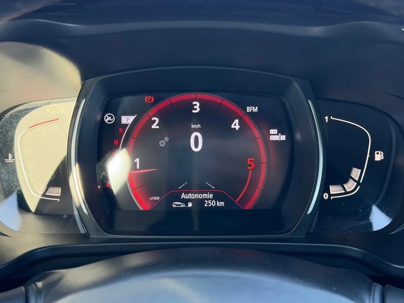 Photo de la voiture RENAULT KADJAR Blue dCi 115 EDC Techno