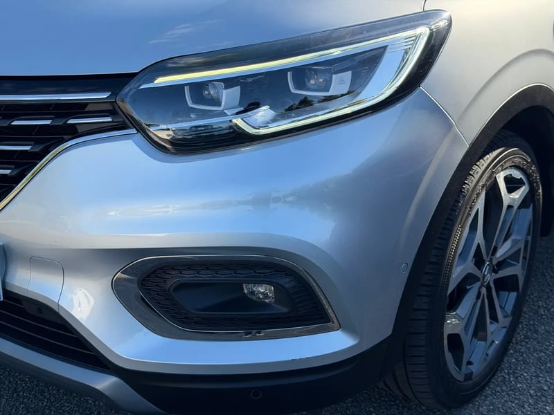 Photo de la voiture RENAULT KADJAR Blue dCi 115 EDC Techno