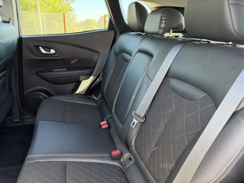 Photo de la voiture RENAULT KADJAR Blue dCi 115 EDC Techno