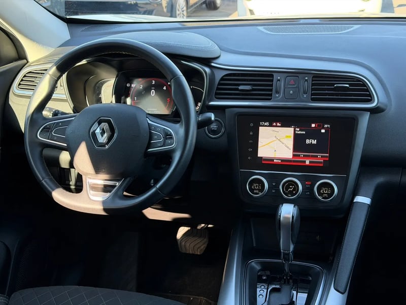 Photo de la voiture RENAULT KADJAR Blue dCi 115 EDC Techno