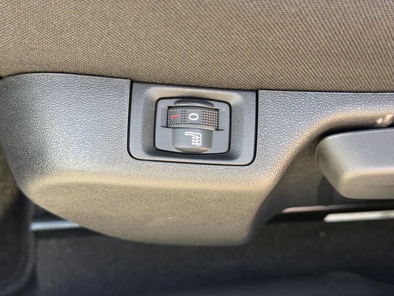 Photo de la voiture CITROEN C3 PureTech 110 S&S EAT6 Shine Pack