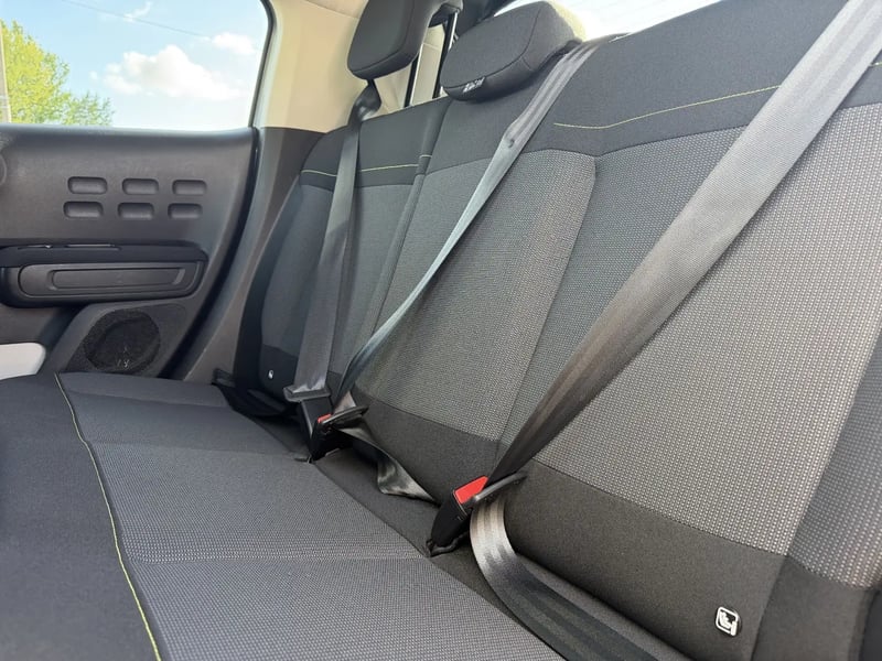 Photo de la voiture CITROEN C3 PureTech 110 S&S EAT6 Shine Pack