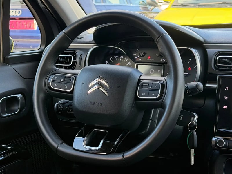 Photo de la voiture CITROEN C3 PureTech 110 S&S EAT6 Shine Pack