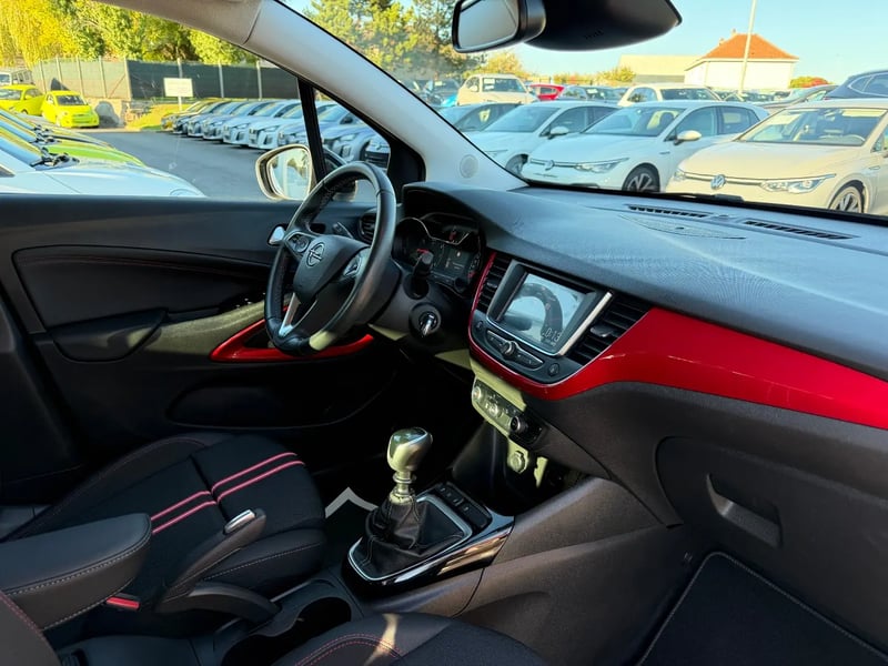 Photo de la voiture OPEL CROSSLAND 1.2 Turbo 110 ch BVM6 GS Line