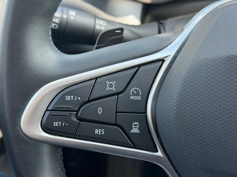 Photo de la voiture RENAULT ARKANA mild hybrid 140 EDC GSR2 Evolution