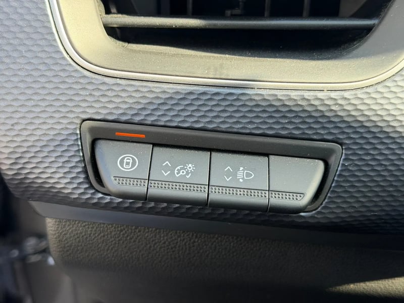 Photo de la voiture RENAULT ARKANA mild hybrid 140 EDC GSR2 Evolution