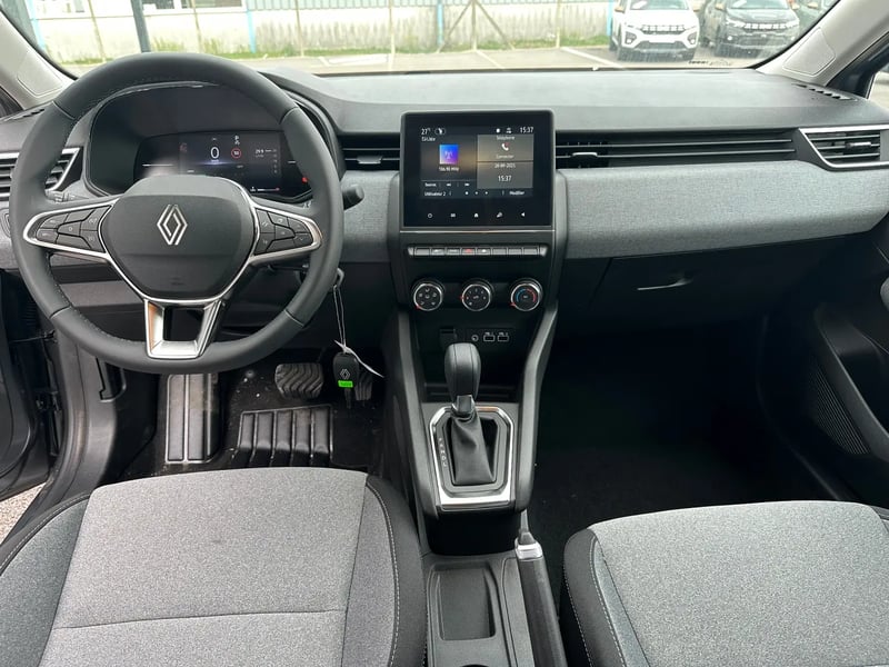 Photo de la voiture RENAULT CLIO V TCe 90 X-Tronic Evolution