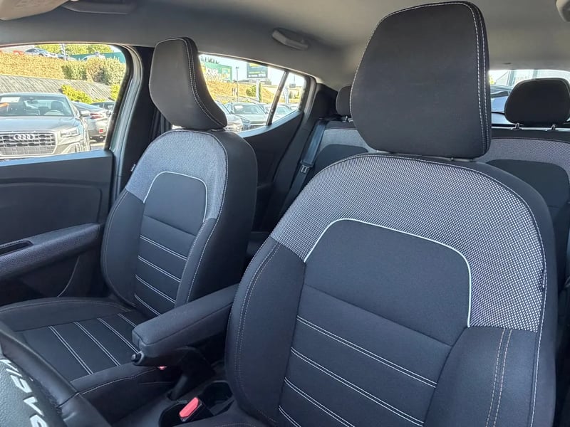 Photo de la voiture DACIA SANDERO ECO-G 100 Stepway Expression