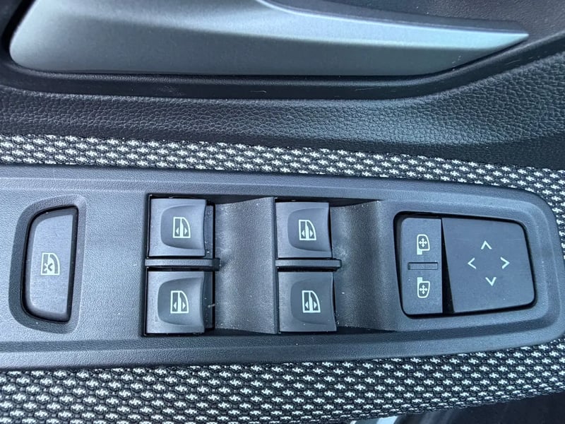 Photo de la voiture DACIA SANDERO ECO-G 100 Stepway Expression