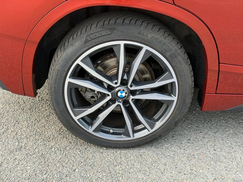 Photo de la voiture BMW X2 F39 xDrive 25e 220 ch BVA6 M Sport