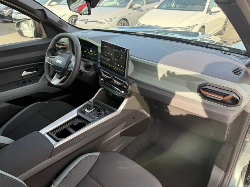 Photo de la voiture DACIA BIGSTER GPL Tribrid 150 4x4 Extreme