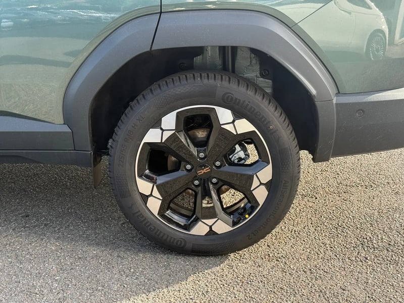 Photo de la voiture DACIA BIGSTER GPL Tribrid 150 4x4 Extreme