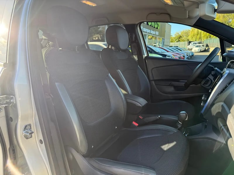 Photo de la voiture RENAULT CAPTUR TCe 120 Energy SL Wave EDC