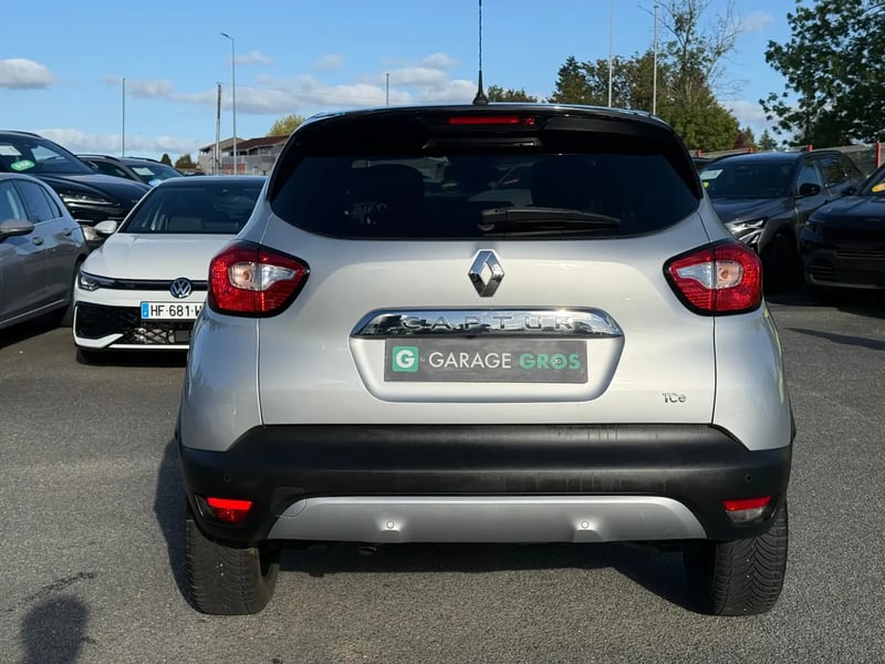 Photo de la voiture RENAULT CAPTUR TCe 120 Energy SL Wave EDC