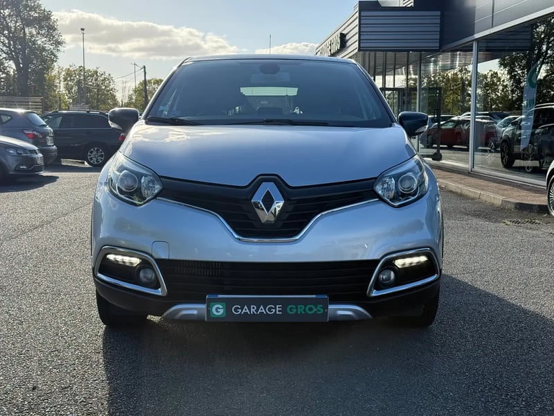 Photo de la voiture RENAULT CAPTUR TCe 120 Energy SL Wave EDC