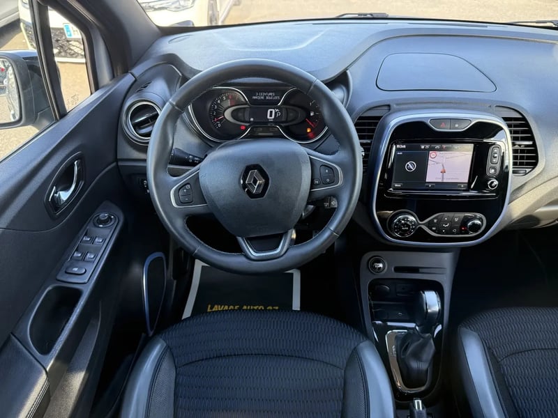 Photo de la voiture RENAULT CAPTUR TCe 120 Energy SL Wave EDC