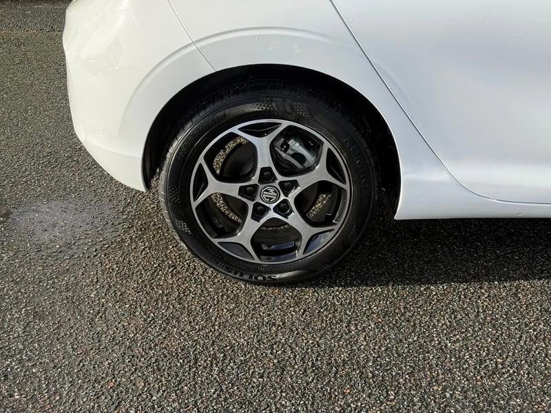 Photo de la voiture MG MG3 1.5 L Hybrid+ 195 ch Luxury
