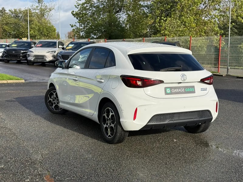Photo de la voiture MG MG3 1.5 L Hybrid+ 195 ch Luxury