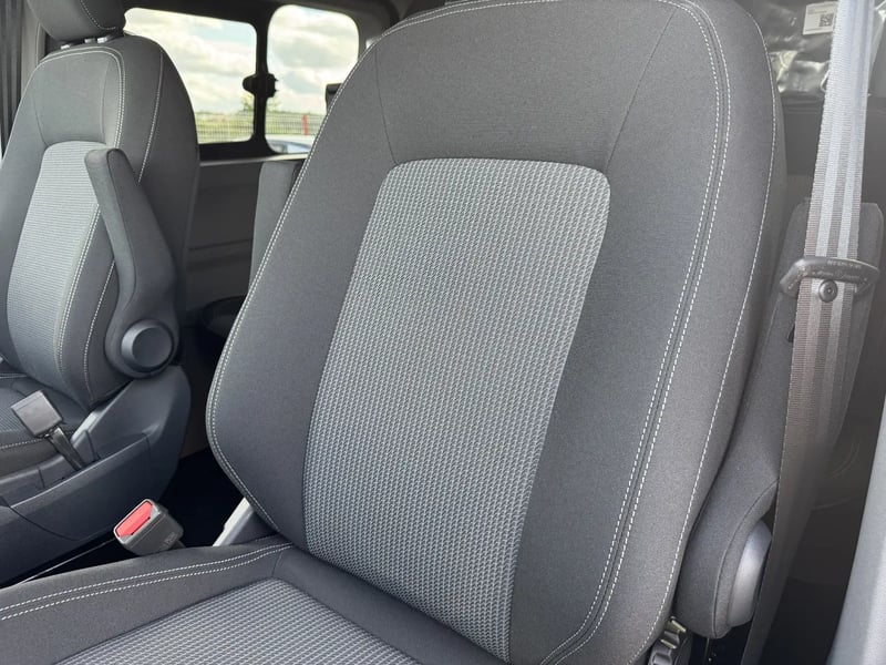 Photo de la voiture VOLKSWAGEN TRANSPORTER PROCAB L1H1 2.0 TDI 170 BVA8 BUSINESS - 4P