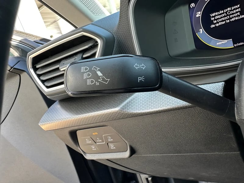 Photo de la voiture SEAT LEON SPORTSTOURER 2.0 TDI 115 BVM6 Business