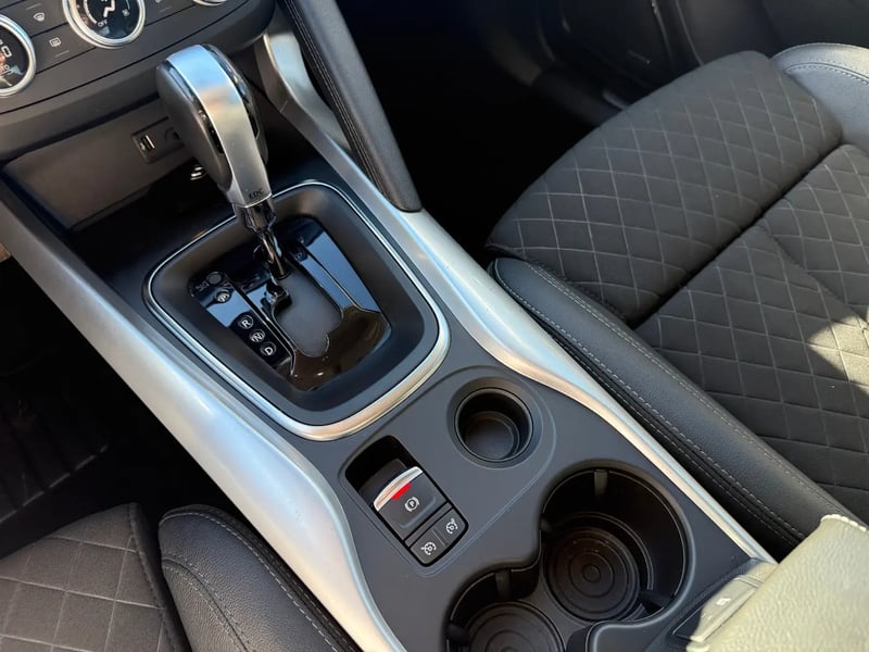 Photo de la voiture RENAULT KADJAR TCe 140 FAP EDC Intens
