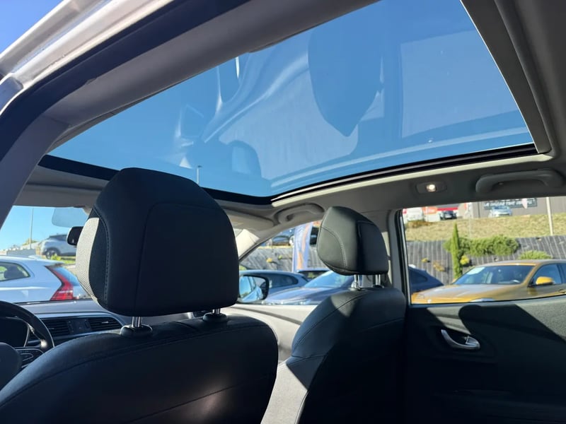 Photo de la voiture RENAULT KADJAR TCe 140 FAP EDC Intens
