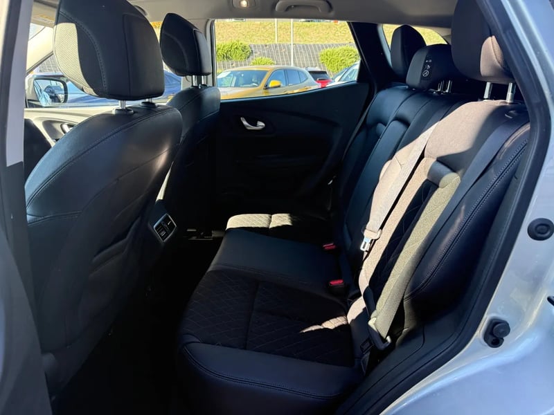 Photo de la voiture RENAULT KADJAR TCe 140 FAP EDC Intens