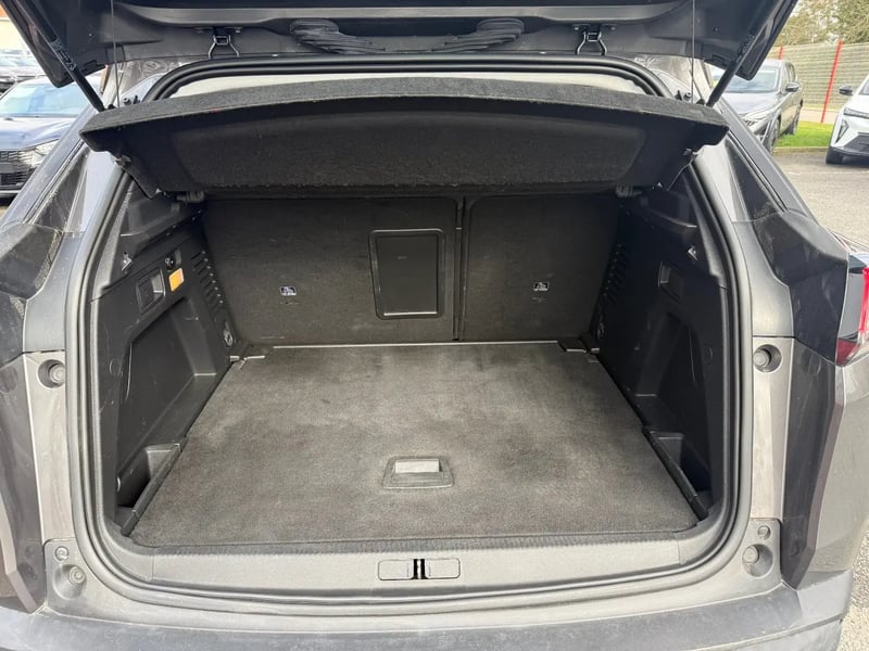 Photo de la voiture PEUGEOT 3008 BlueHDi 130ch S&S BVM6 Active Pack