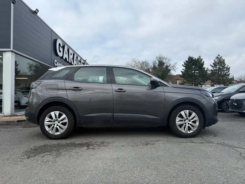 Photo de la voiture PEUGEOT 3008 BlueHDi 130ch S&S BVM6 Active Pack
