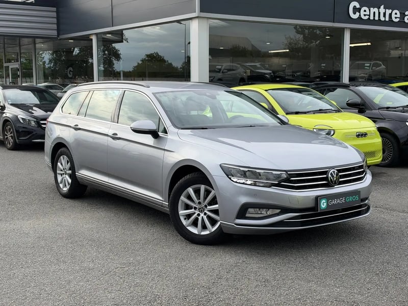 Photo de la voiture VOLKSWAGEN PASSAT SW 2.0 TDI EVO SCR 150 DSG7 Life Plus