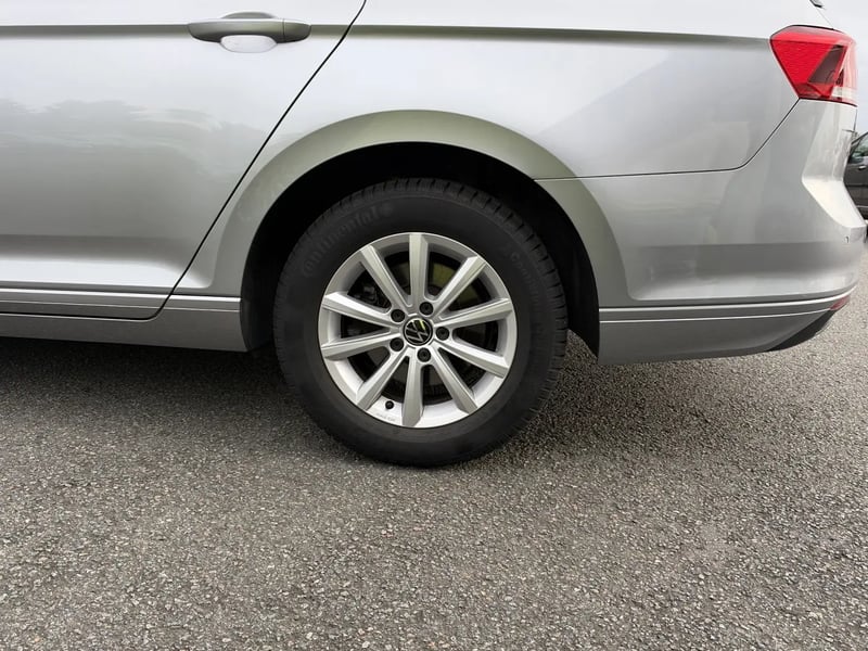 Photo de la voiture VOLKSWAGEN PASSAT SW 2.0 TDI EVO SCR 150 DSG7 Life Plus