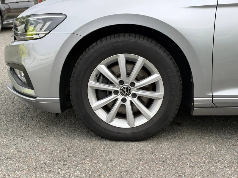 Photo de la voiture VOLKSWAGEN PASSAT SW 2.0 TDI EVO SCR 150 DSG7 Life Plus