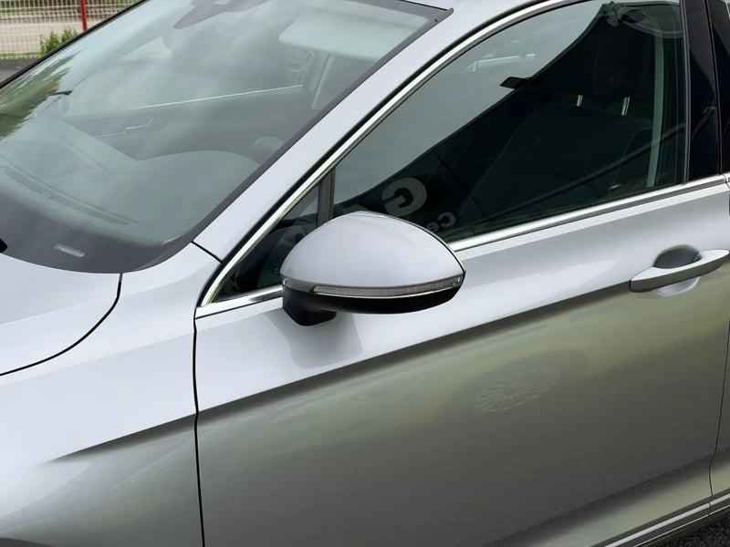 Photo de la voiture VOLKSWAGEN PASSAT SW 2.0 TDI EVO SCR 150 DSG7 Life Plus