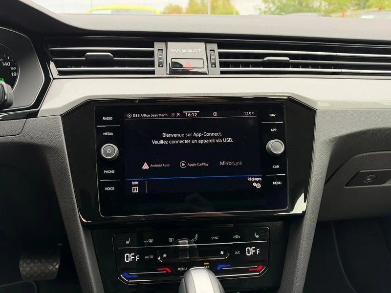 Photo de la voiture VOLKSWAGEN PASSAT SW 2.0 TDI EVO SCR 150 DSG7 Life Plus