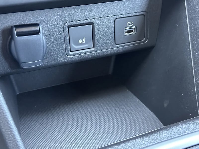 Photo de la voiture DACIA SANDERO ECO-G 100 Stepway Extreme +