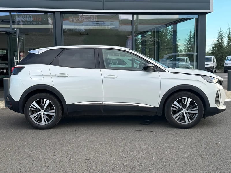 Photo de la voiture PEUGEOT 3008 BlueHDi 130ch S&S EAT8 Allure Pack