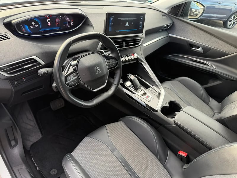 Photo de la voiture PEUGEOT 3008 BlueHDi 130ch S&S EAT8 Allure Pack