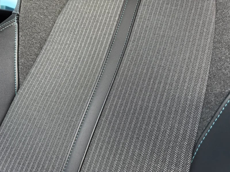 Photo de la voiture PEUGEOT 3008 BlueHDi 130ch S&S EAT8 Allure Pack