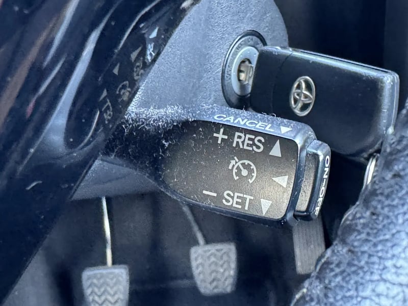 Photo de la voiture TOYOTA AYGO 1.0 VVT-i x-play