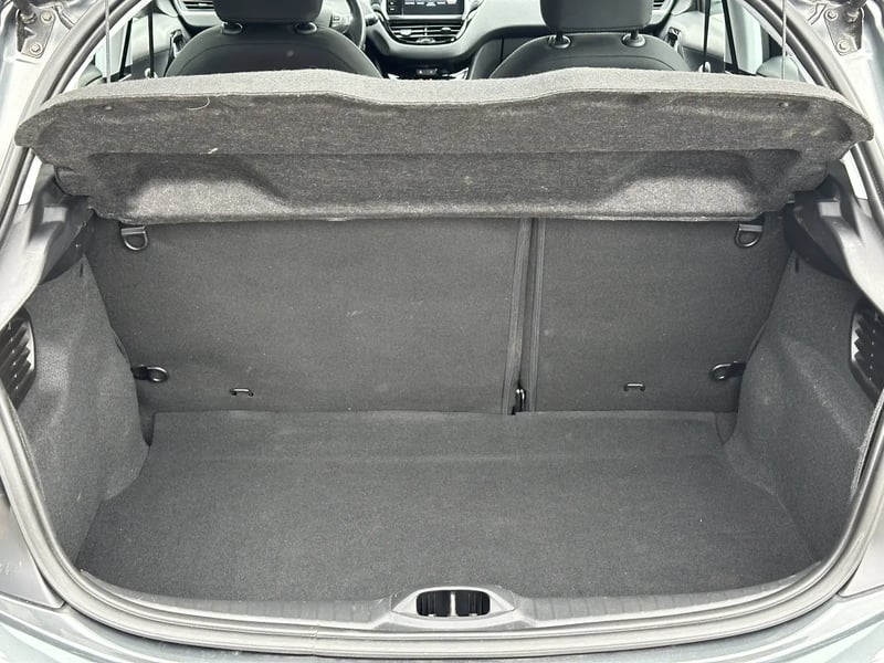 Photo de la voiture PEUGEOT 208 1.2 PureTech 110ch S&S BVM5 Allure