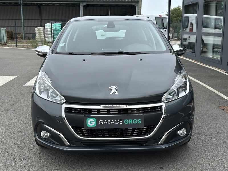 Photo de la voiture PEUGEOT 208 1.2 PureTech 110ch S&S BVM5 Allure