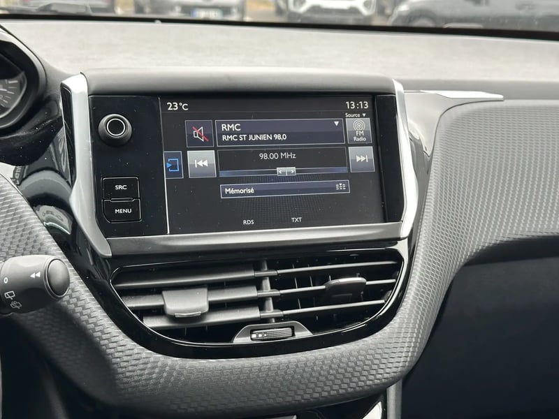 Photo de la voiture PEUGEOT 208 1.2 PureTech 110ch S&S BVM5 Allure