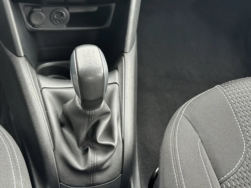 Photo de la voiture PEUGEOT 208 1.2 PureTech 110ch S&S BVM5 Allure
